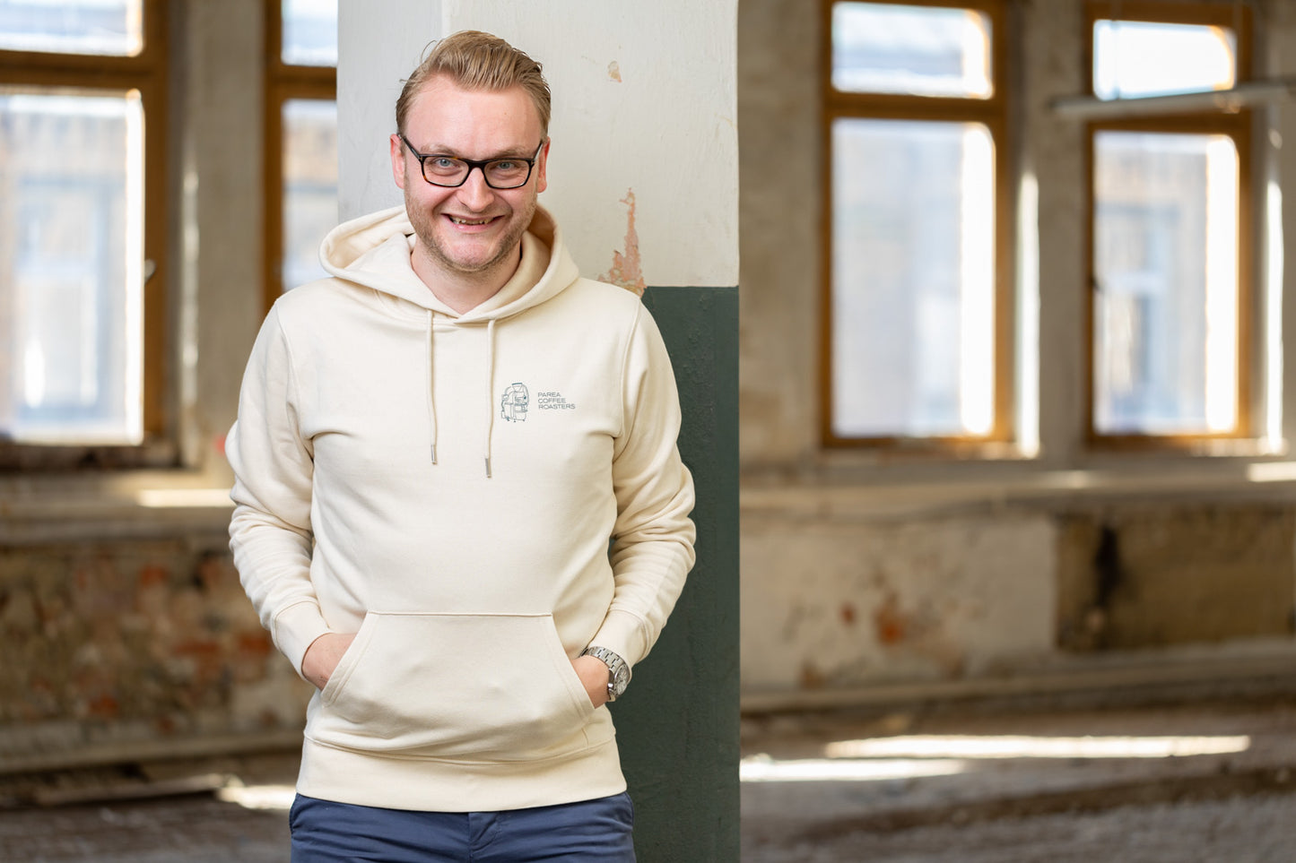 PAREA-Hoodie „Make coffee not war“