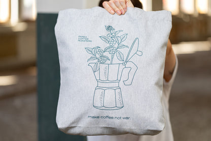 PAREA-Tragetasche „Make coffee not war“